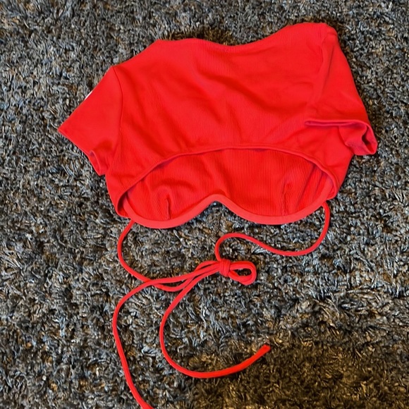 Princess Polly Becca short sleeve - Picture 2 of 3